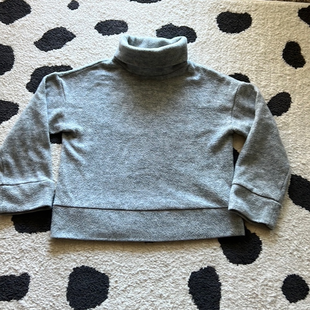 EUC, SUPER Soft, Fuzzy & Warm Turtleneck